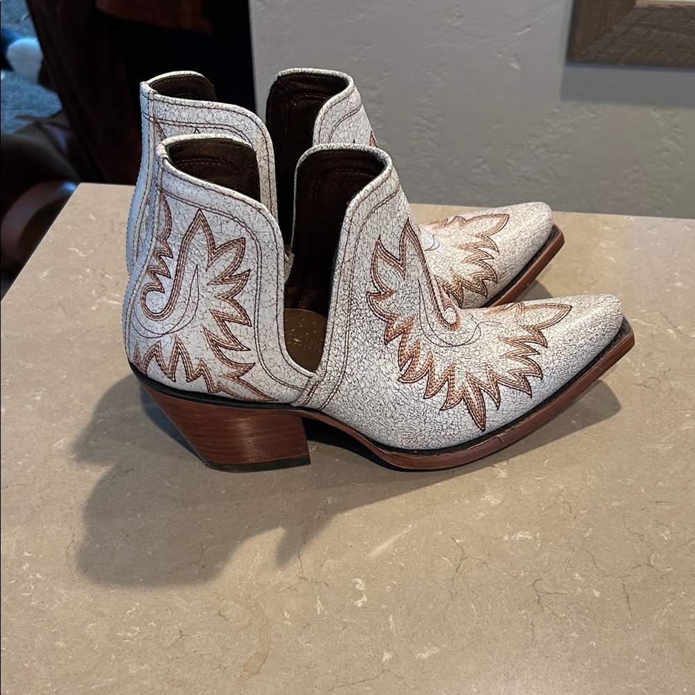 Ariat Women's Western Ankle Boots - White and Brown - Picture 3 of 4